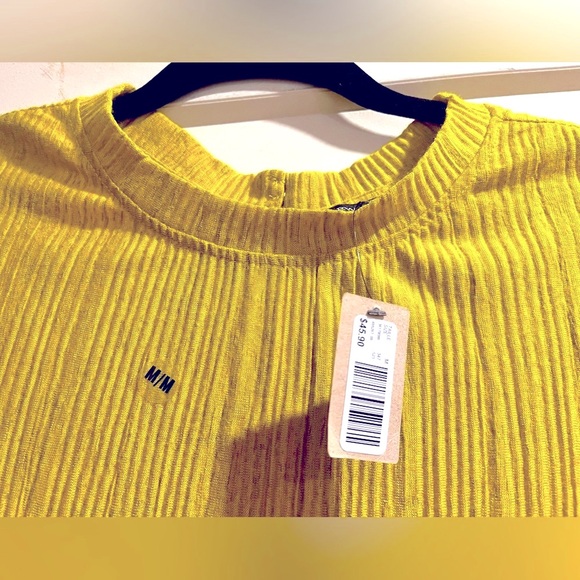 NWT-RW&CO Crinkle Crew-Neck Cap Sleeve T-Shirt, yellow, size M perfect condition - Picture 4 of 11